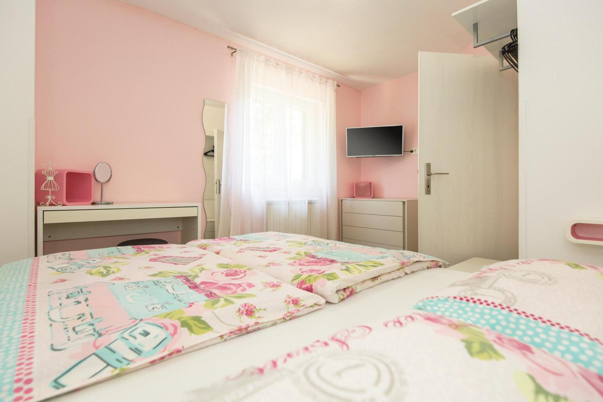 Holiday Home Rea Лабин Экстерьер фото